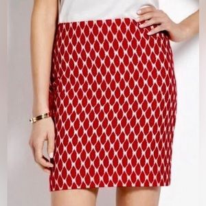 Ann Taylor Red and White Leaf Pattern Pencil Skirt size 00